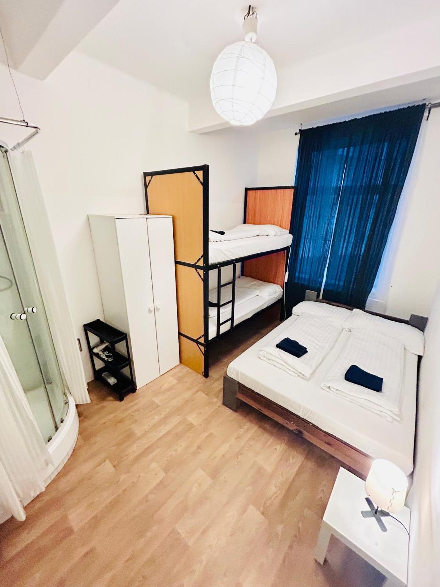 Happy Hostel In Centrum 布拉格 外观 照片